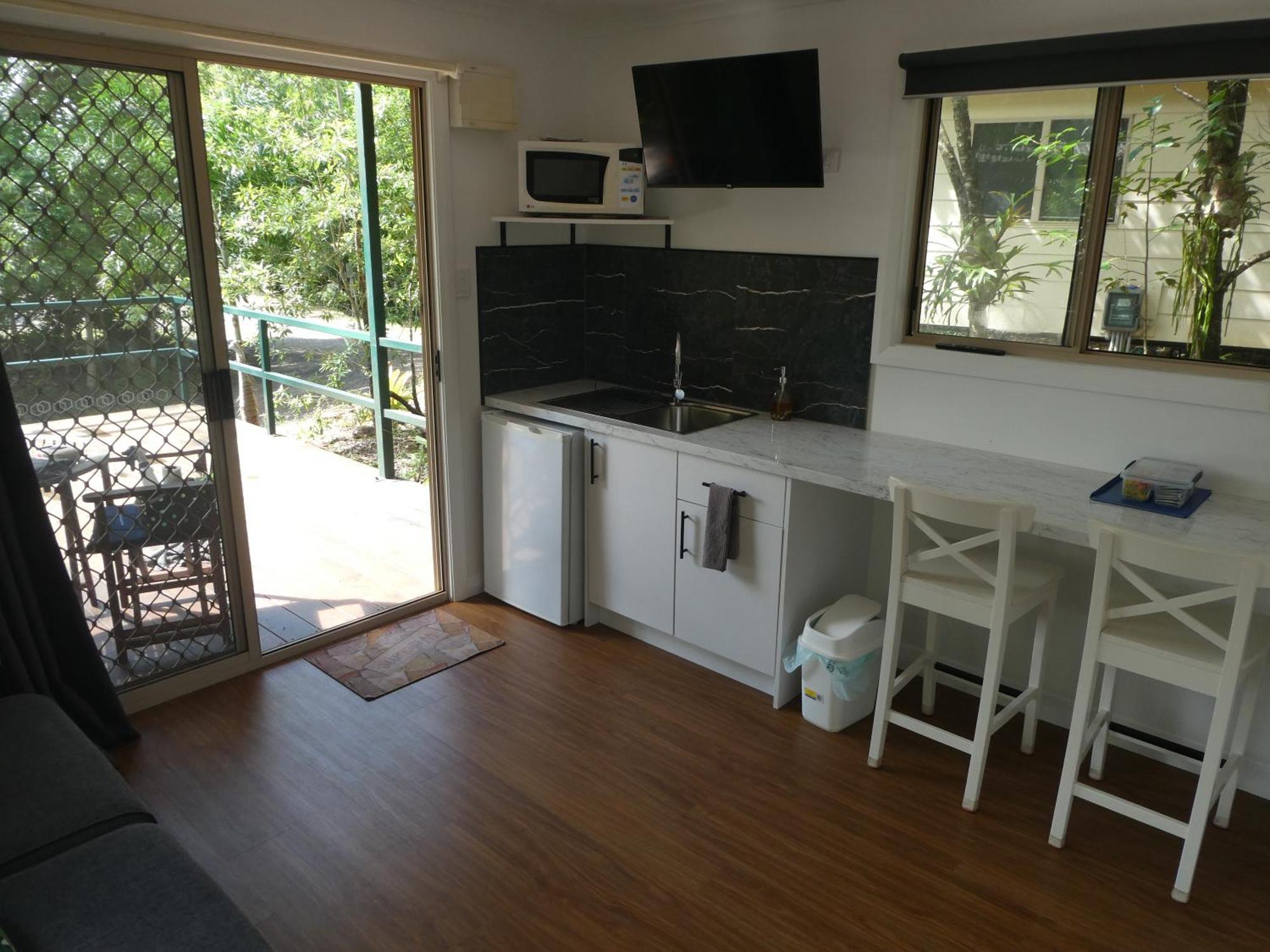 Vista Hinchinbrook Aparthotel Cardwell Exterior photo